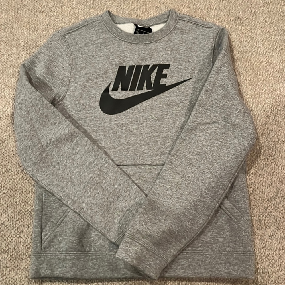 Nike boys large sweatshirt